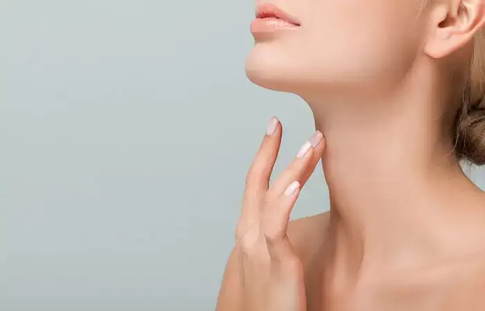 شد ترهلات الرقبة